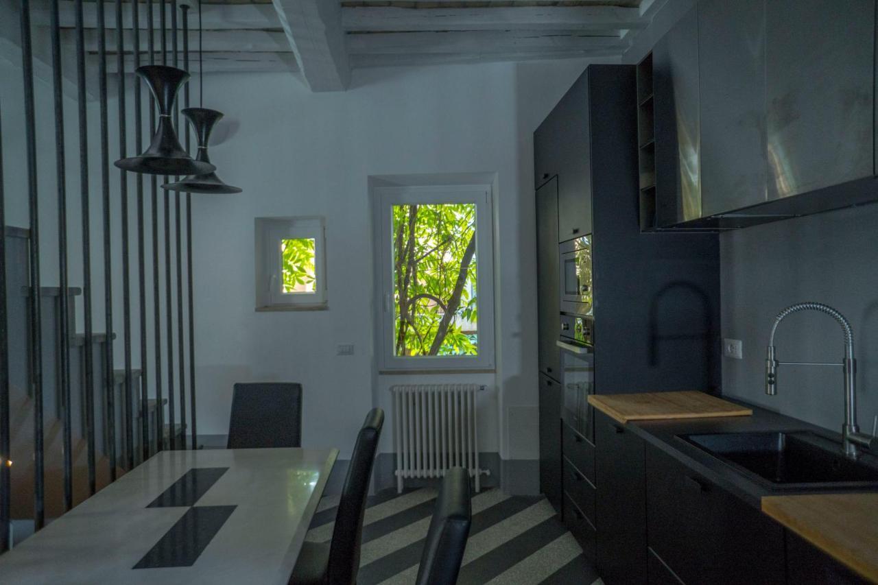 Penthouse on 2 levels Terrace vicolo del Bologna 39